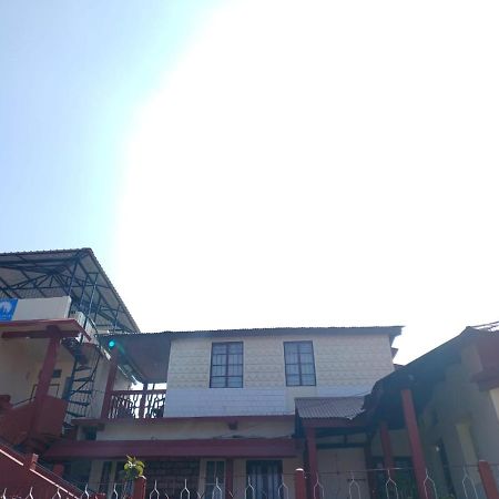 Odyssey'S Pateng Homestay, تشيرابونجي المظهر الخارجي الصورة