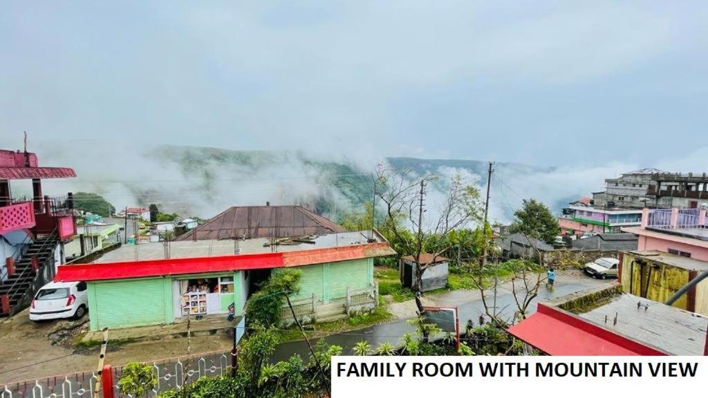 Odyssey'S Pateng Homestay, تشيرابونجي المظهر الخارجي الصورة