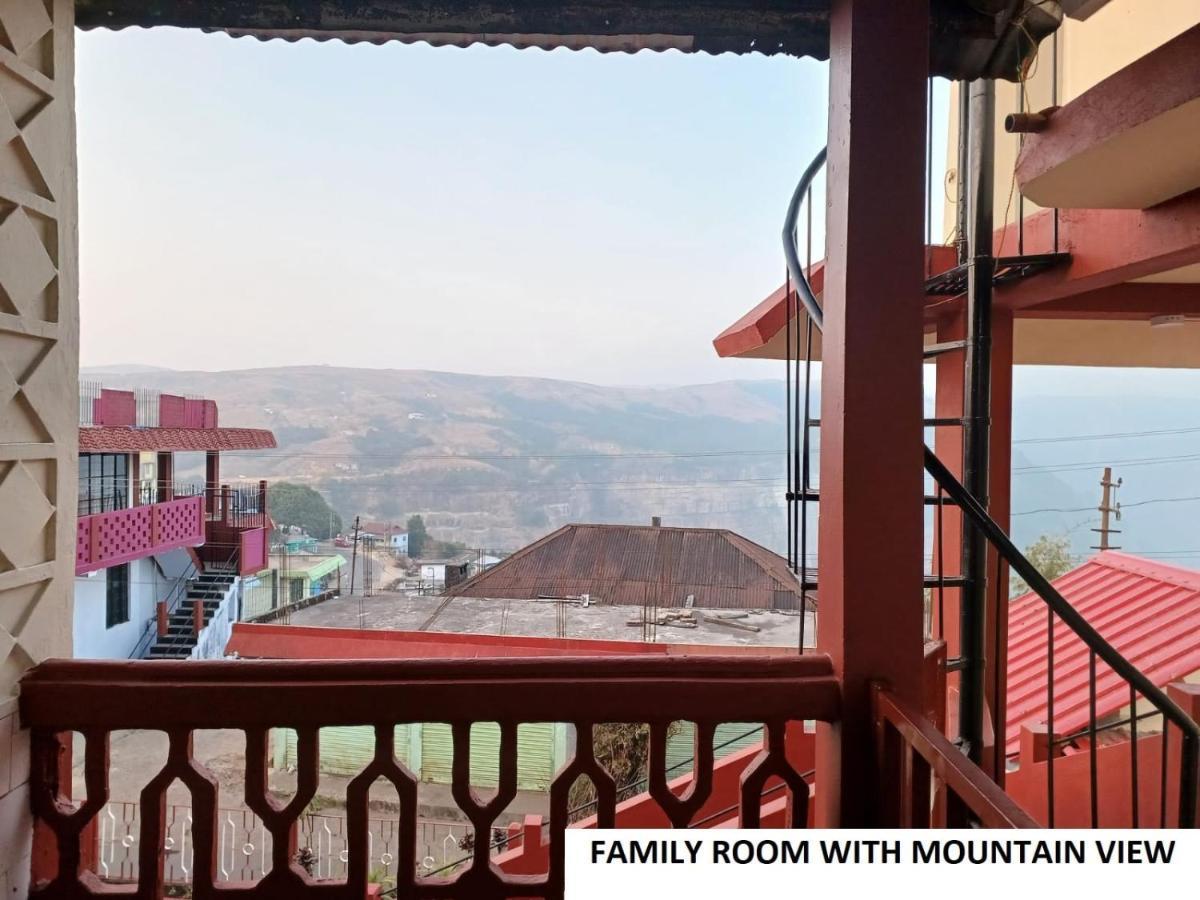 Odyssey'S Pateng Homestay, تشيرابونجي المظهر الخارجي الصورة