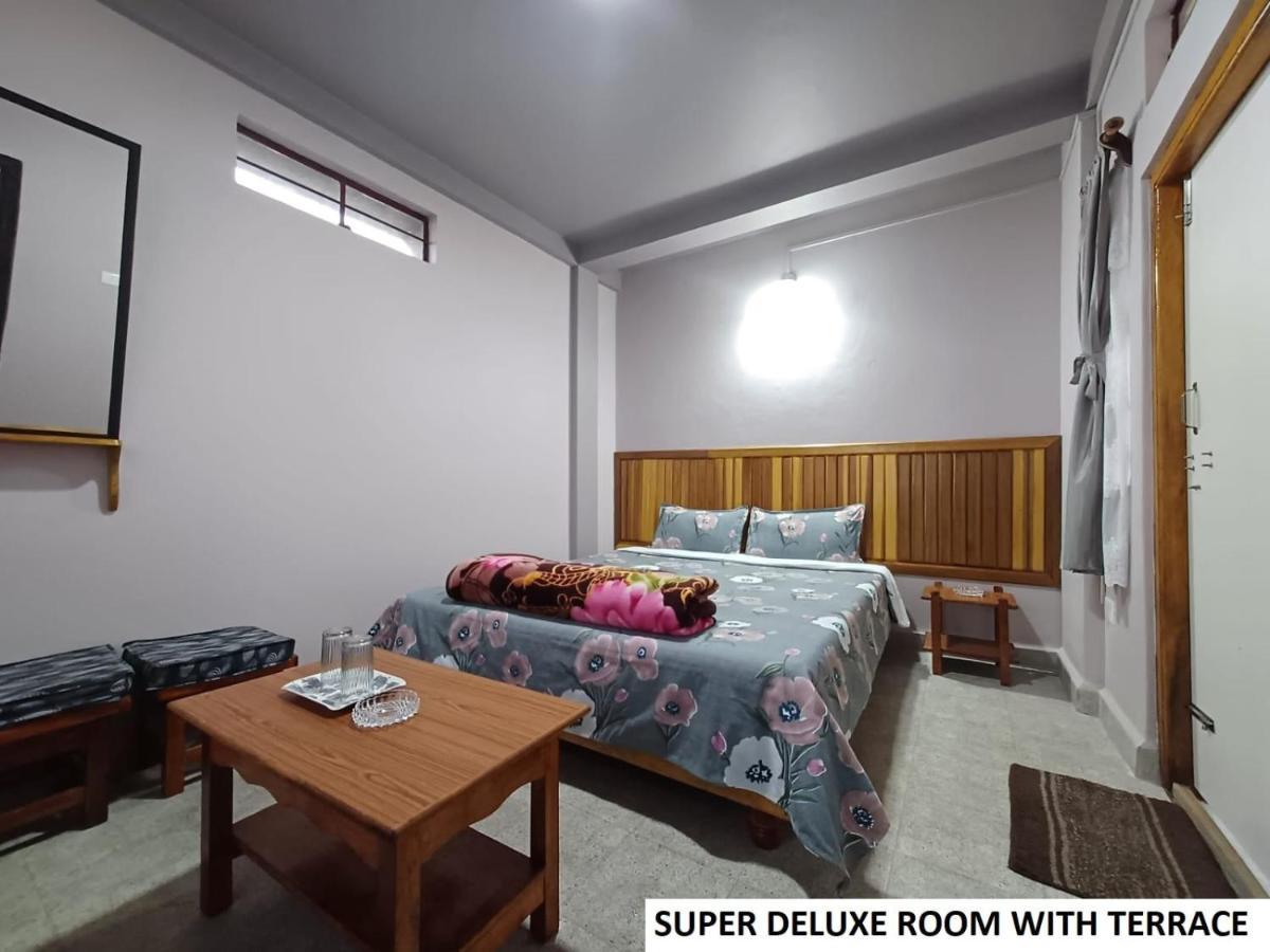 Odyssey'S Pateng Homestay, تشيرابونجي المظهر الخارجي الصورة